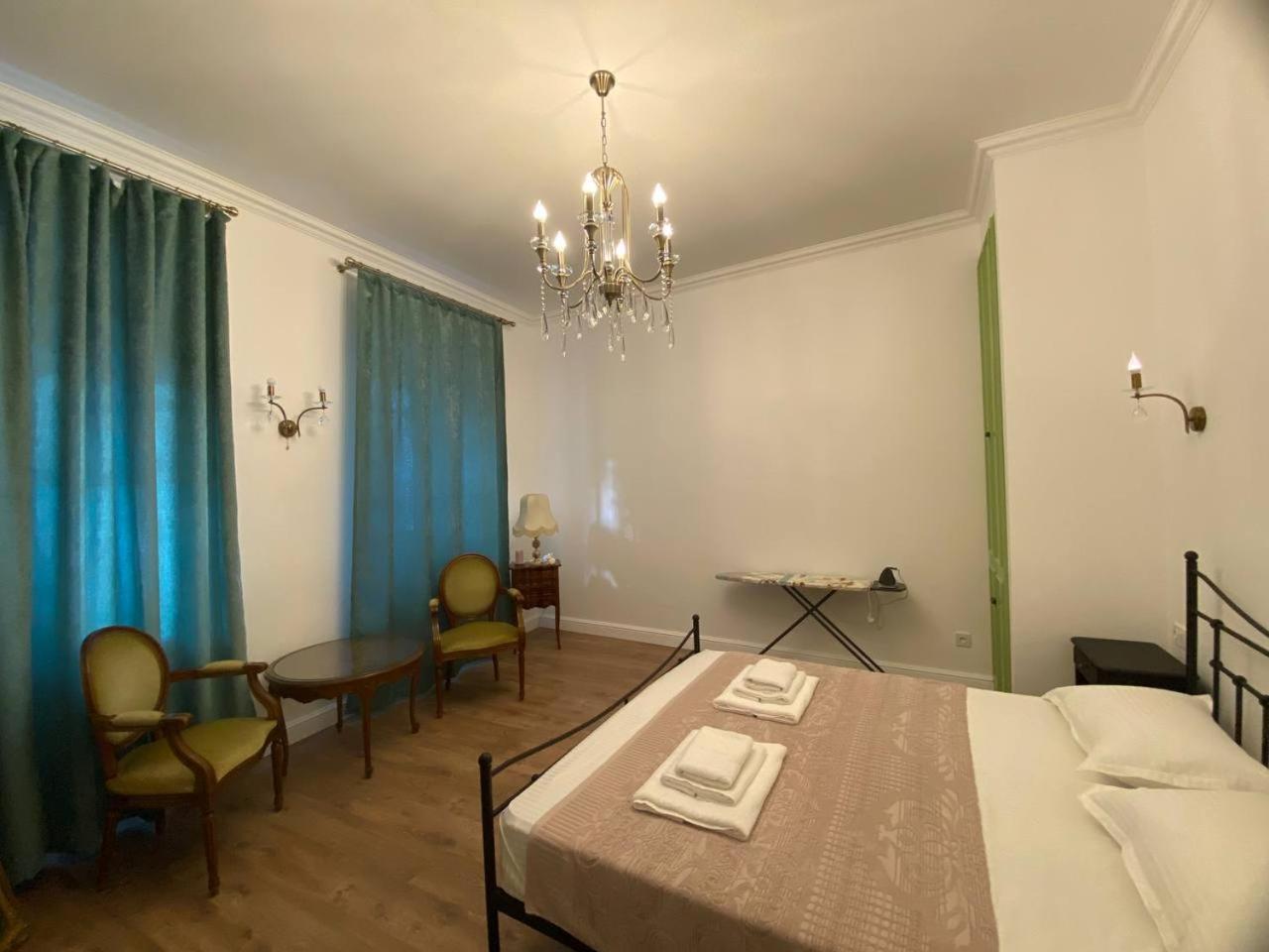 Apartments Margarita Тбилиси Екстериор снимка