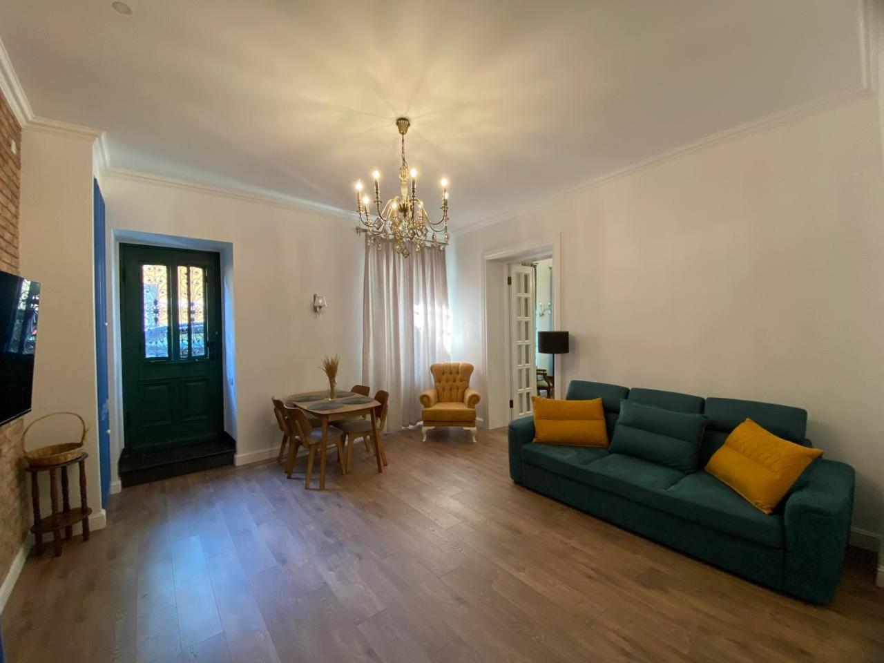 Apartments Margarita Тбилиси Екстериор снимка
