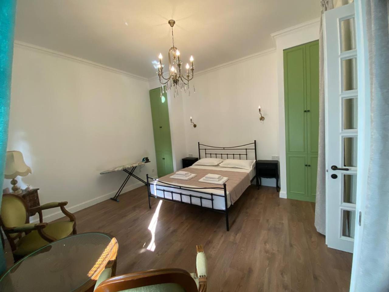 Apartments Margarita Тбилиси Екстериор снимка