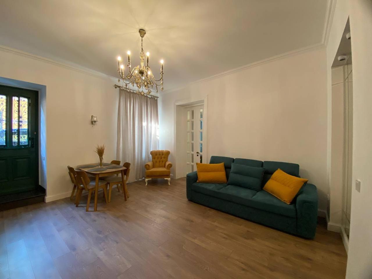 Apartments Margarita Тбилиси Екстериор снимка