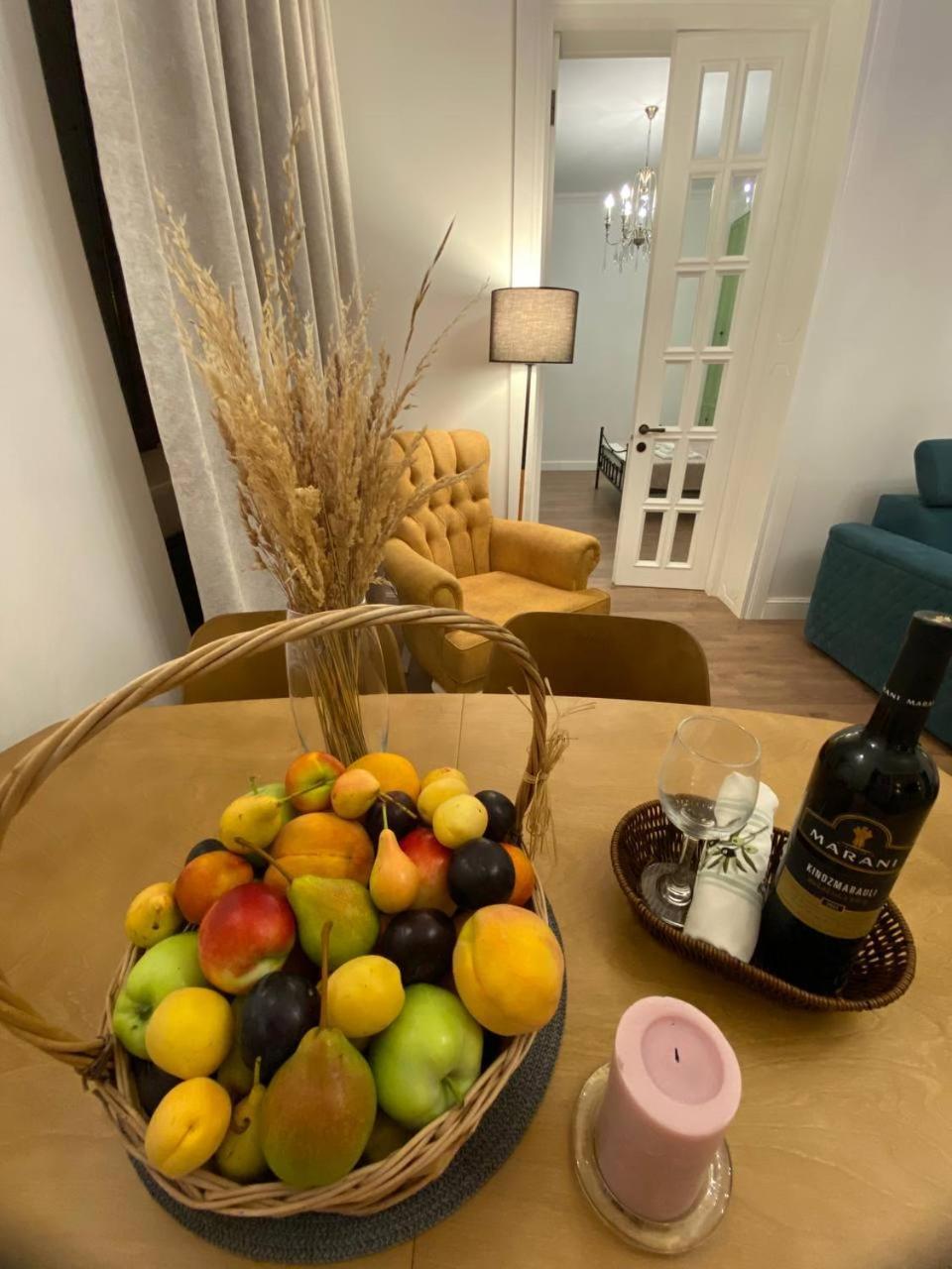 Apartments Margarita Тбилиси Екстериор снимка