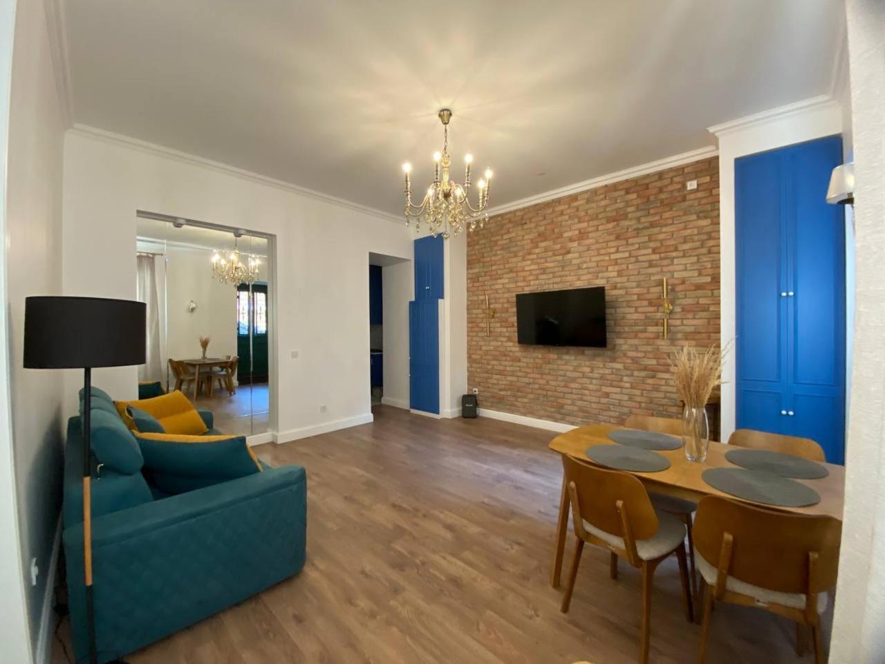 Apartments Margarita Тбилиси Екстериор снимка