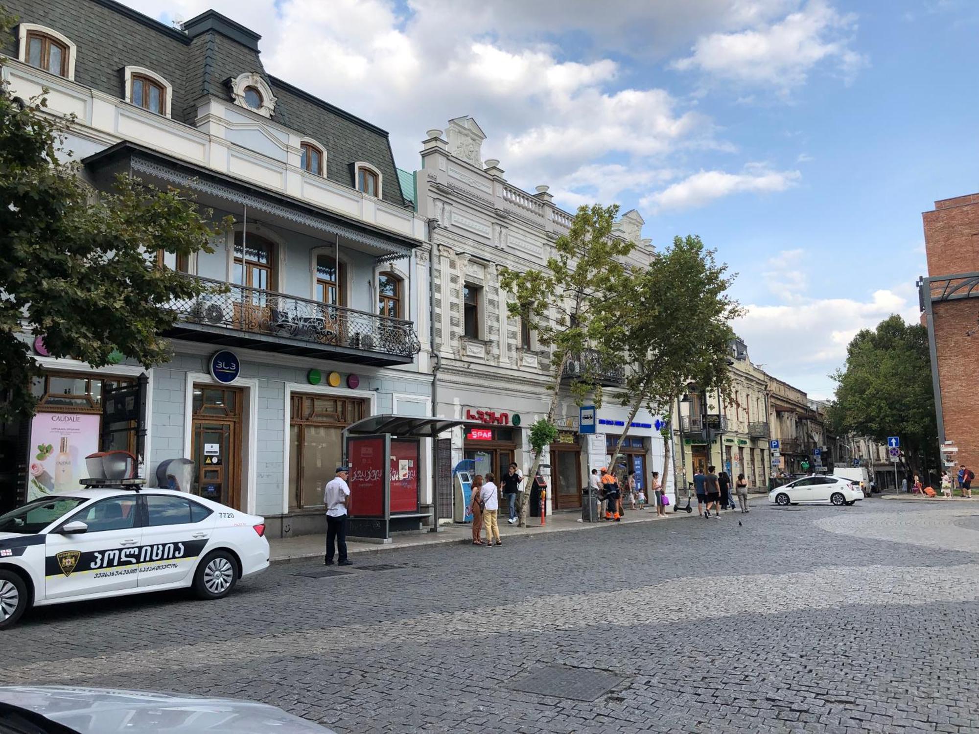 Apartments Margarita Тбилиси Екстериор снимка